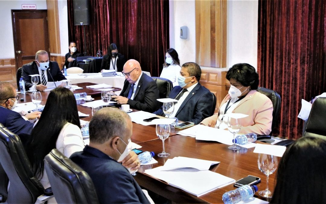 Comisión Bicameral define metodología para estudio proyecto de Ley  de Comercio Marítimo