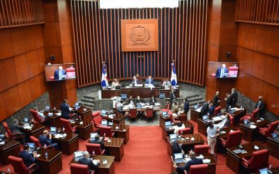 El Senado de la República rinde homenaje a Johnny Ventura y al doctor Paris Goico