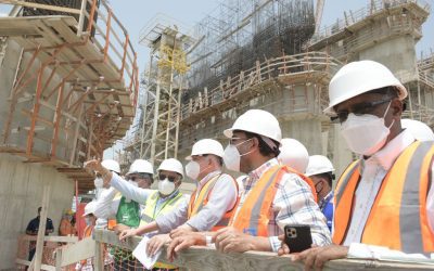 El presidente del Senado y otros senadores realizan un descenso a la Presa Monte Grande