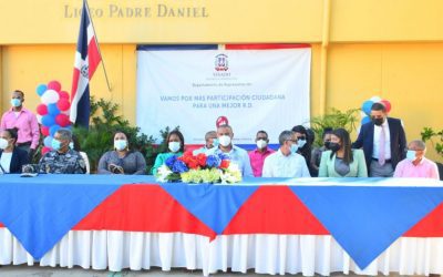 Vicepresidente del Senado encabeza acto de relanzamiento programa “Senado a la Calle” en Miches, provincia El Seibo