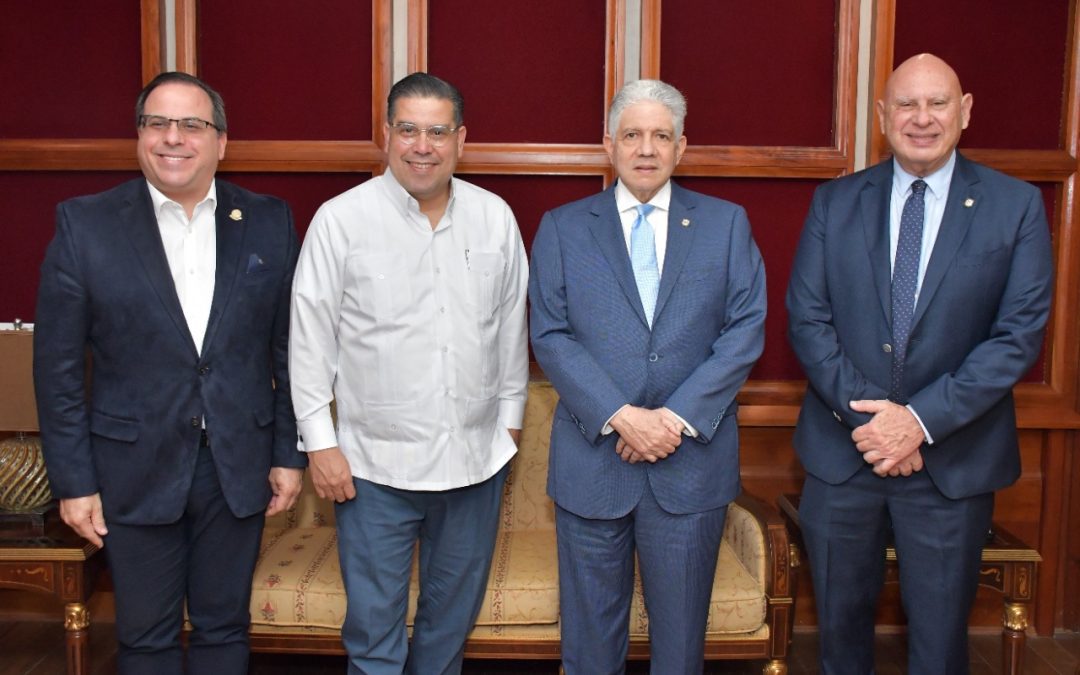 Presidente del Senado  recibe a miembros de la Cámara de Representantes de Puerto Rico