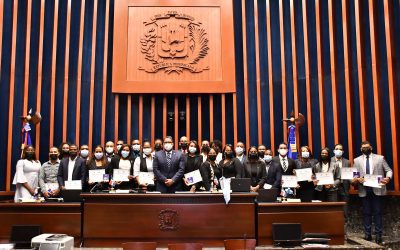 El Senado recibe a estudiantes y dirigentes políticos de San Cristóbal