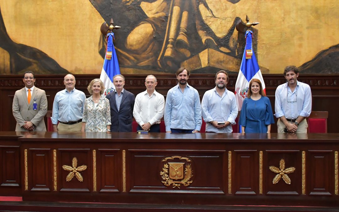 Senado recibe visita presidente Grupo CEF-UDIMA y empresarios españoles