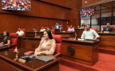 Jóvenes del municipio Puñal visitan el Senado de la República