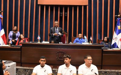 El Senado recibe la visita de estudiantes del Centro Educativo de San Juan