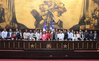 Más de 30  jóvenes de Azua fueron senadores por un día