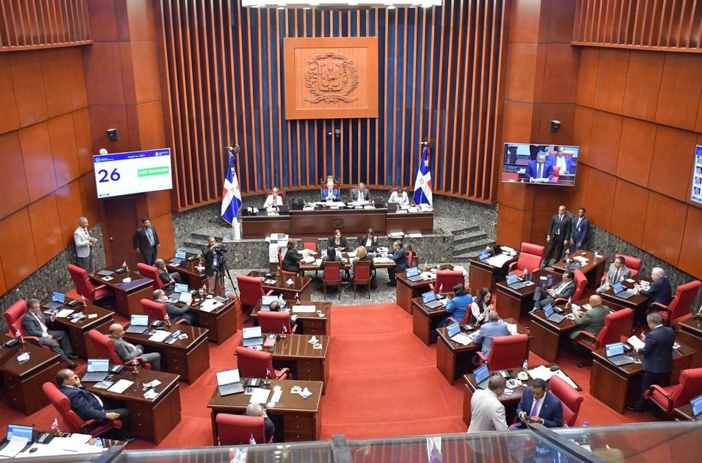 El Senado autoriza estado de emergencia por 45 días para 12 provincias afectadas por el huracán Fiona