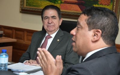 Senadores escuchan director Compras y Contrataciones del Estado en torno a Ley General de Contrataciones