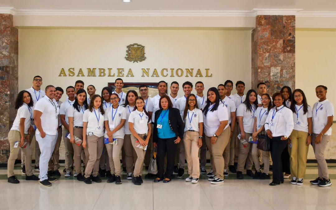 Senado abre sus puertas a jóvenes del Colegio Evangélico Simón Bolívar, de Santiago