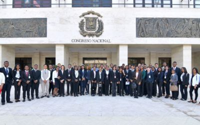 Estudiantes del Liceo Vespertino Emma Balaguer, de Provincia Santo Domingo visitan el Senado