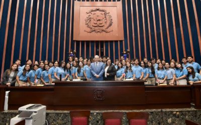 El Senado abre sus puertas a estudiantes de la UASD y Colegio La Salle de Santiago