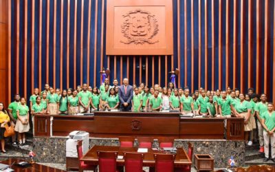 La Cámara Alta abre sus puertas para estudiantes del Liceo Sabana de Nisibón, de la provincia El Seibo