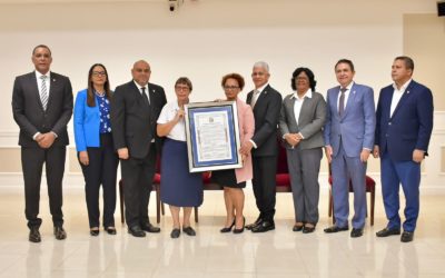 Senado reconoce Centro Educativo Portal de Belén y Escuela Parroquial Padre Arturo de Monte Plata