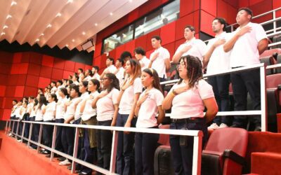Estudiantes colegio San Luis del DN visitan el Senado