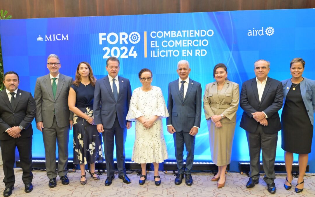 Presidente del Senado, Ricardo de los Santos participa en Cuarto Foro sobre Combate al Comercio Ilícito organizado por MICM-AIRD