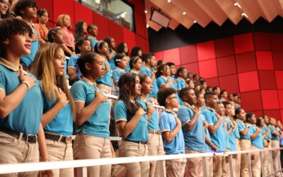 Senado recibe estudiantes del Liceo Emilio Prud Homme de Azua