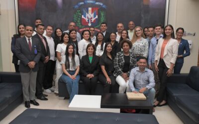 Senado recibe delegación de estudiantes colombianos