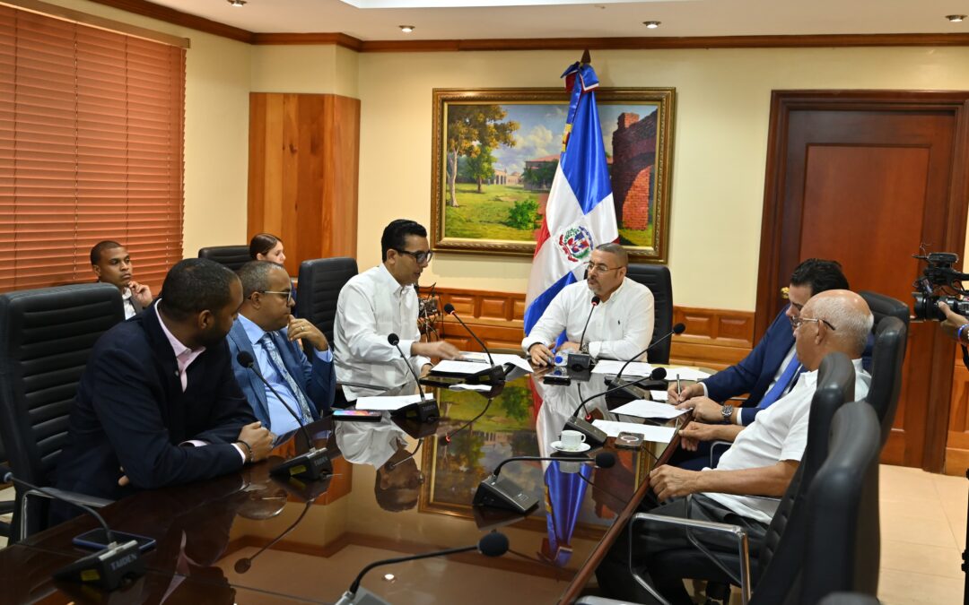 Senadores establecen estrategia de trabajos para impulsar políticas públicas en favor de  jóvenes dominicanos