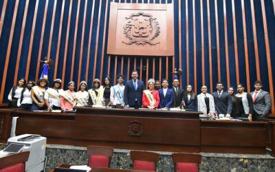 Senado recibe a miembros de la Corte del Talento del reinado realizado durante las patronales Ocoa 2024