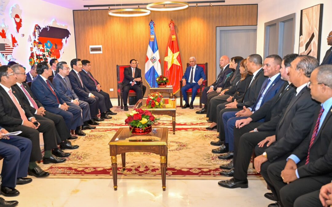 Presidente del Senado, Ricardo de los Santos, se reúne con el primer ministro de Vietnam, Pham Minh Chinh