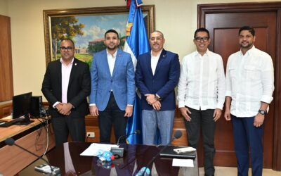 Comisión de Juventud del Senado recibe al ministro de Juventud, Carlos Valdez