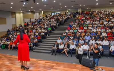 Oficina Senatorial de Azua auspicia la conferencia “Familia, lugar de sosiego y calma”