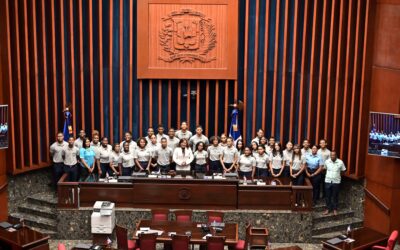 Senado abre sus puertas a estudiantes del Centro de Estudio Sol Naciente de San Pedro de Macorís