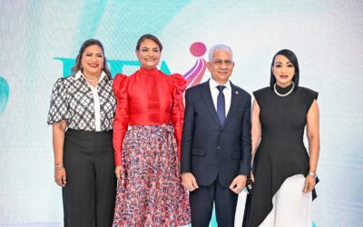 Presidente del Senado destaca participación de las mujeres en actividad productiva; asiste a juramentación Federación de Mujeres Empresarias