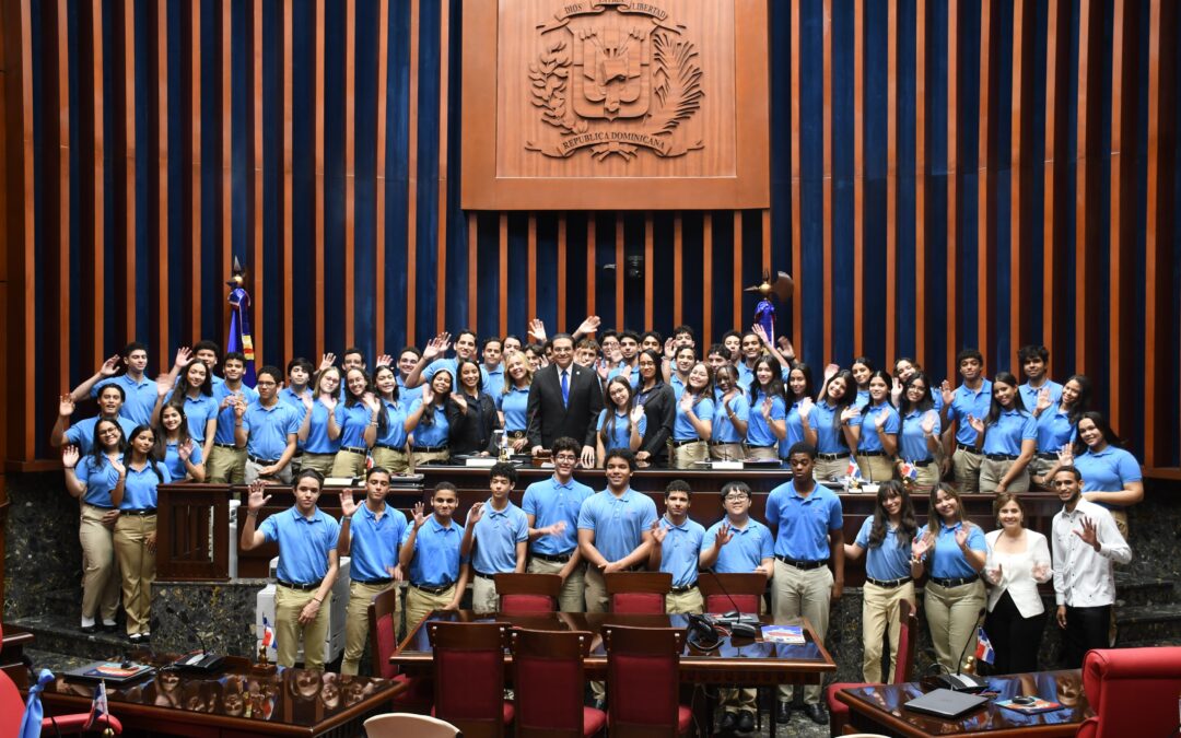 Estudiantes del Colegio La Salle de Santiago conocen por dentro el Senado de la República