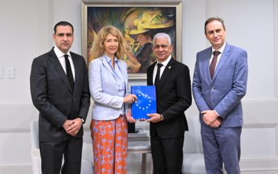 Presidente Senado  recibe visita de Katja Afheldt, embajadora de la Unión Europea