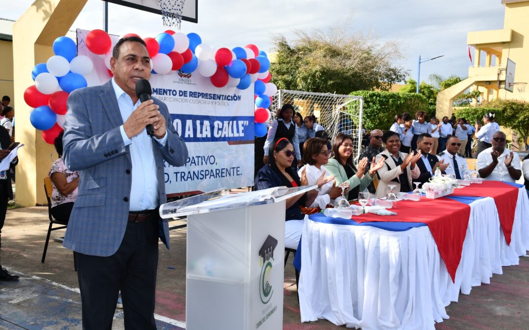 Senado de la República fomenta el amor a la Patria en Politécnico Ciudad del Conocimiento de Monte Plata